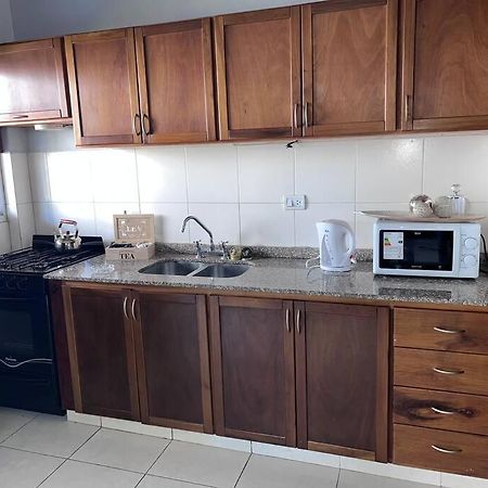 Hermoso Duplex En Barrio Cerrado 波萨达斯 外观 照片