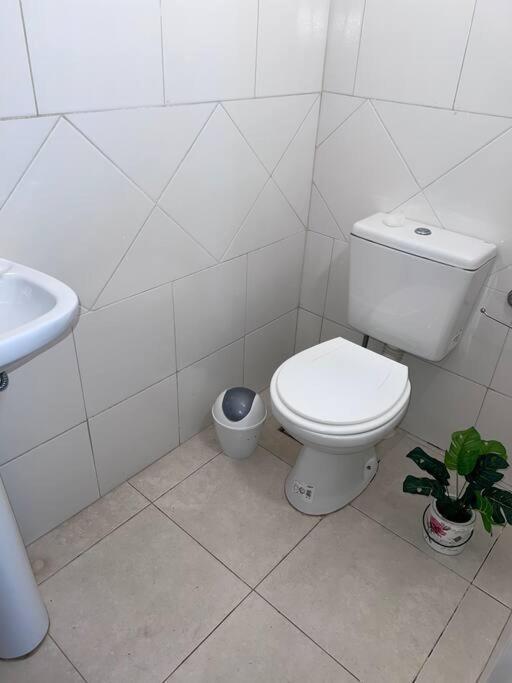 Hermoso Duplex En Barrio Cerrado 波萨达斯 外观 照片