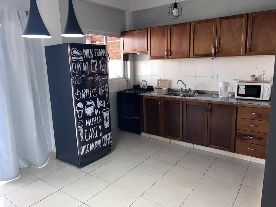 Hermoso Duplex En Barrio Cerrado 波萨达斯 外观 照片